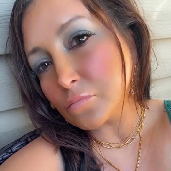 Meet your Posher, Amber - Picture 4 of 7